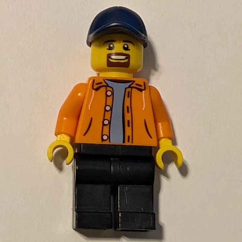 Orange Torso, Black Legs, Dark Blue Cap — minifigurine LEGO | Brick Broker