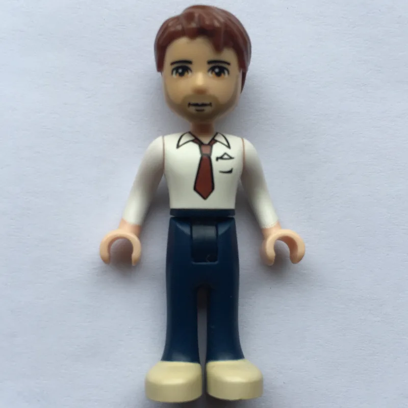 Peter - White Shirt, Blue Trousers — dans quels sets LEGO ? (fig-002338) | Brick Broker