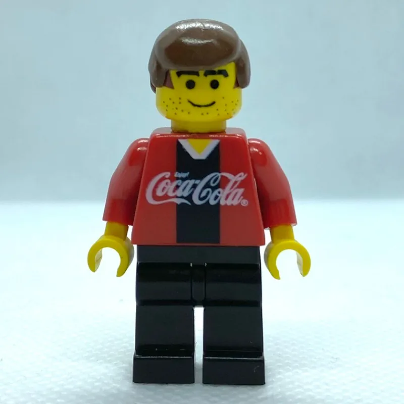 Soccer Player Coca-Cola Forward 1 — dans quels sets LEGO ? (fig-000556) | Brick Broker