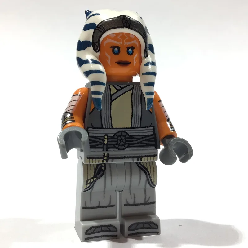 Ahsoka Tano, Light Bluish Gray Robes — dans quels sets LEGO ? (fig-015326) | Brick Broker