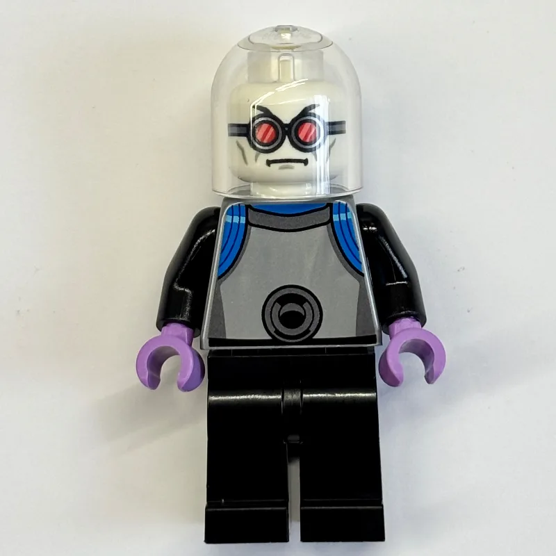 Mr. Freeze with Flat Silver Outfit, Helmet Do… — minifigurine LEGO | Brick Broker